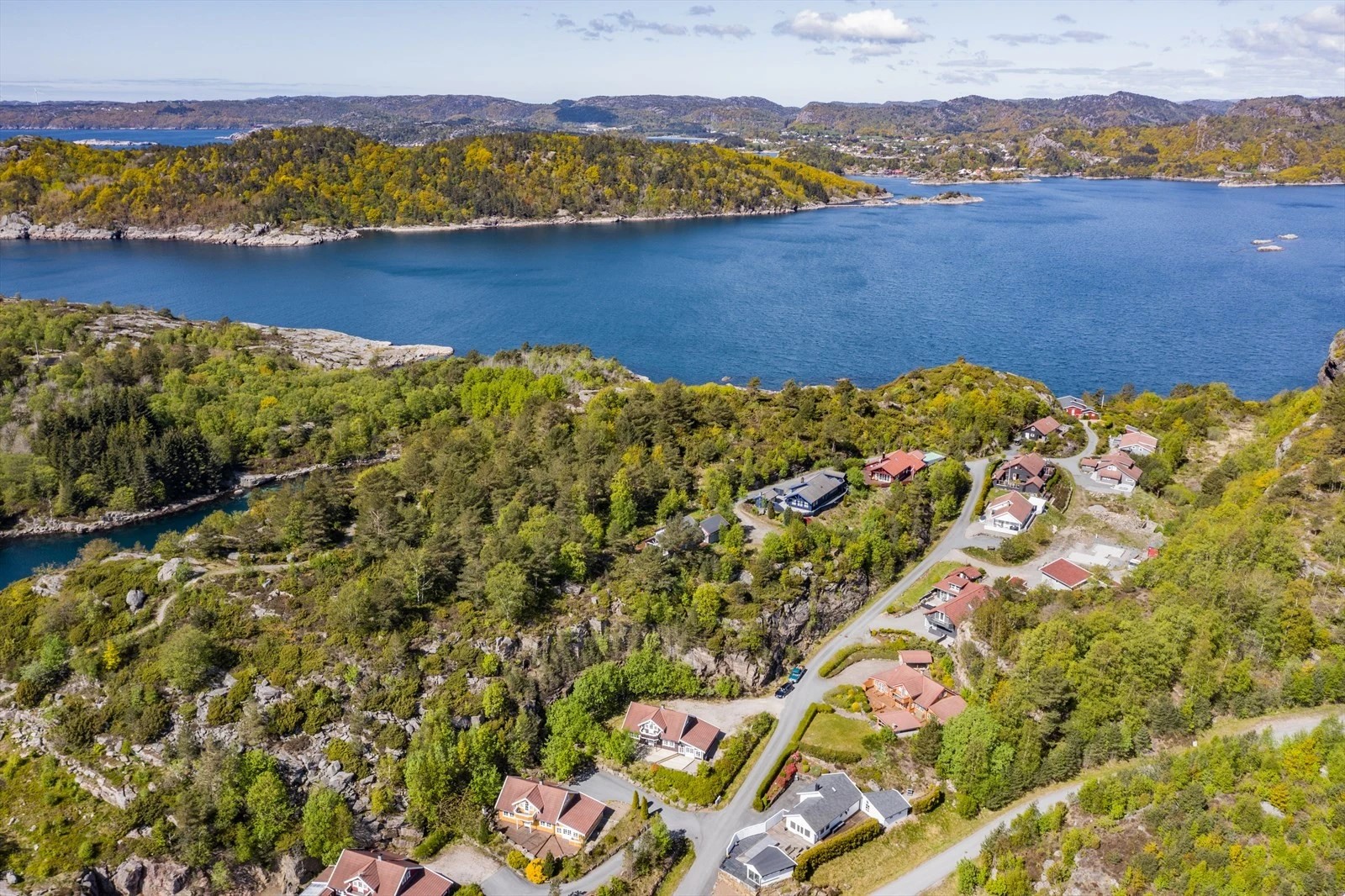  Blick über das Haus nach Sennevik